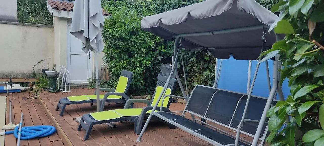 Maisonnette Avec Piscine Pres De La Gare Part Dieu Villeurbanne Hébergement de vacances