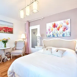 Naturalbnb - D'hotes Bios, Ethiques - Au Calme, Confort Dans Fermee - Parking Gratuit, Securise - Garage Velos Et Motos - Offert Super Petit Dejeuner Local Et Bio Sucre Sale Villeurbanne